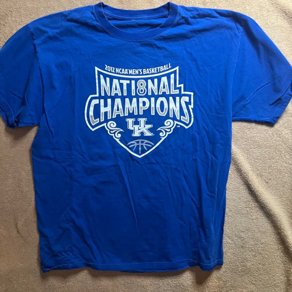 2012 NCAA Men XL Blue White UK Kentucky Wildcat Basketball National Champions